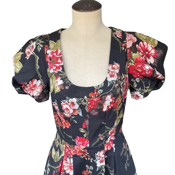 GOOP G. Label Rita Round-Neck Gown in Black Ground Floral - Picture 7 of 14